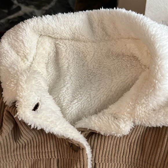 SHEIN tan corduroy and shearling crop jacket-NWOT - Picture 3 of 7